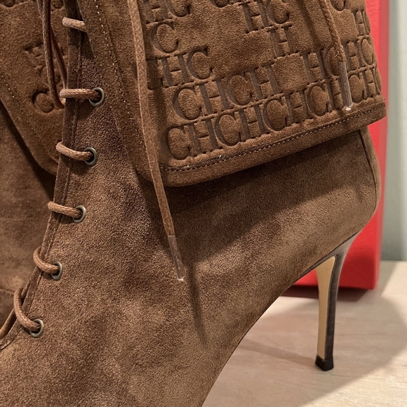 Rare Carolina Herrera Chocolate Brown Suede Foldover Logo Boots Size 39 … - Picture 5 of 14